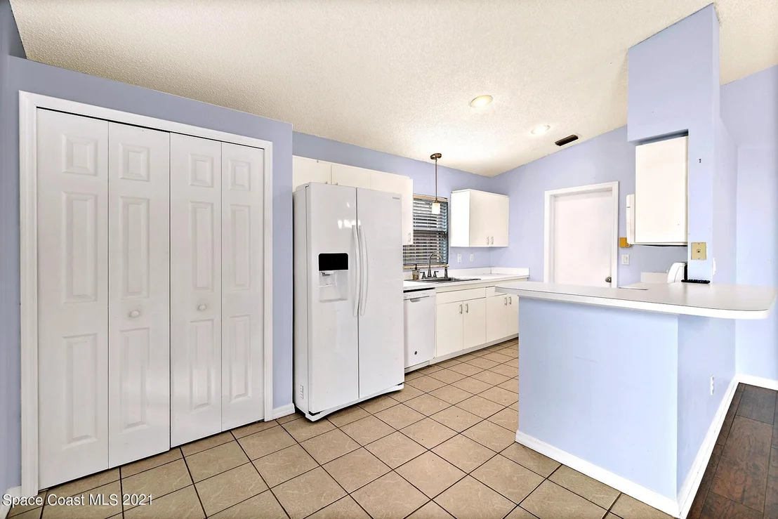 Photo of 8050 Bracken Lane