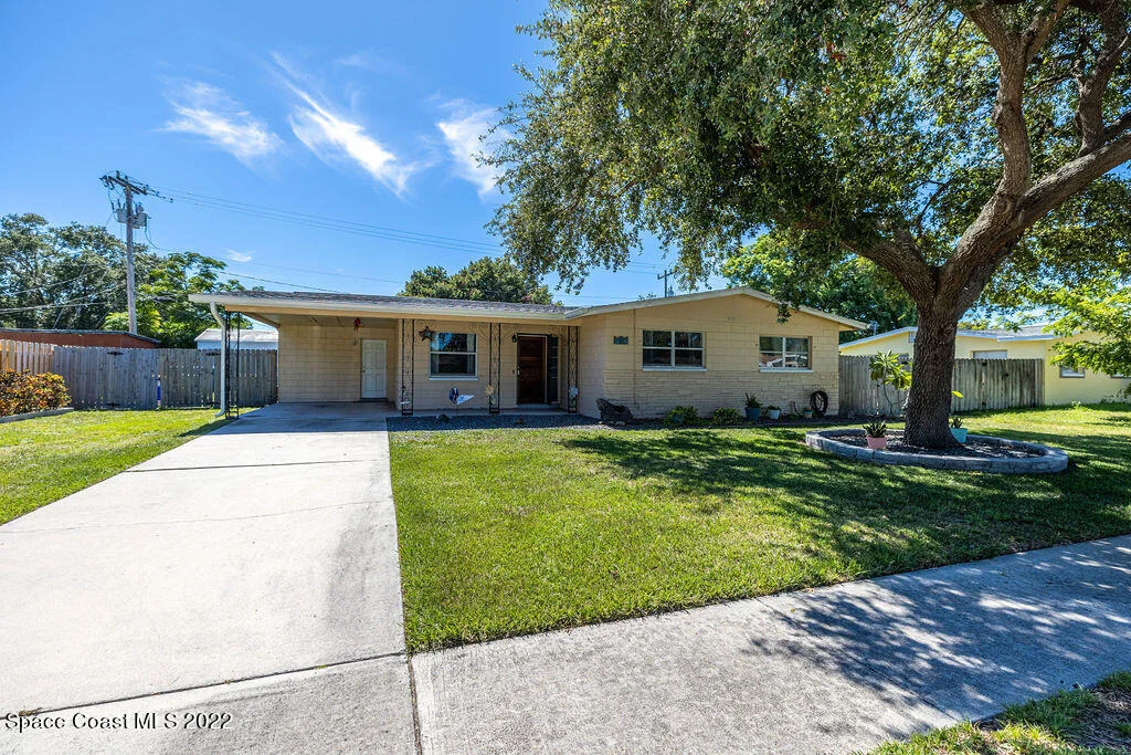 Photo of 1369 Estridge Drive