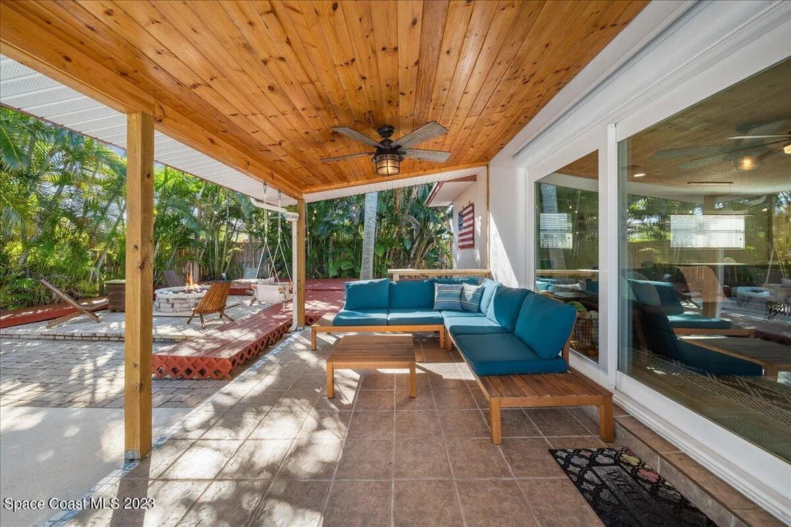 Photo of 615 N Robert Way