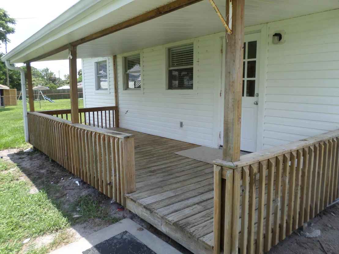 Photo of 1048 Illinois Road