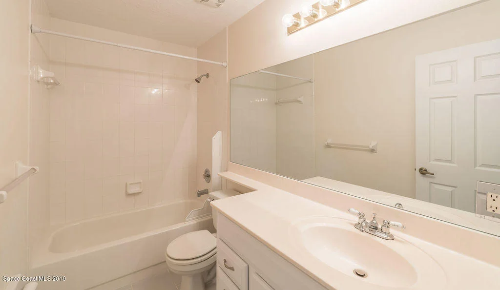 Photo of 1484 Wellington Circle