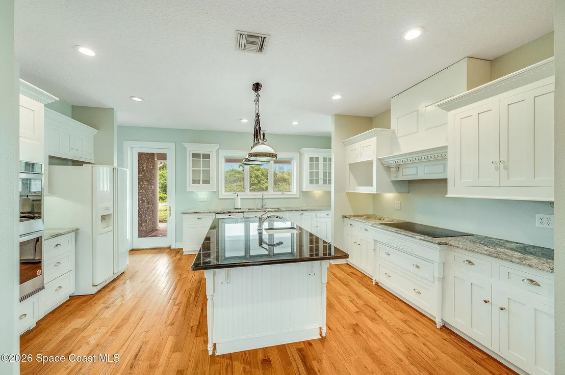 Photo of 2326 Holder Road