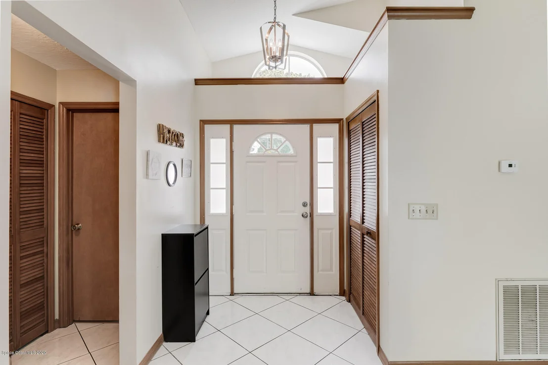 Photo of 950 Cross Lake Drive