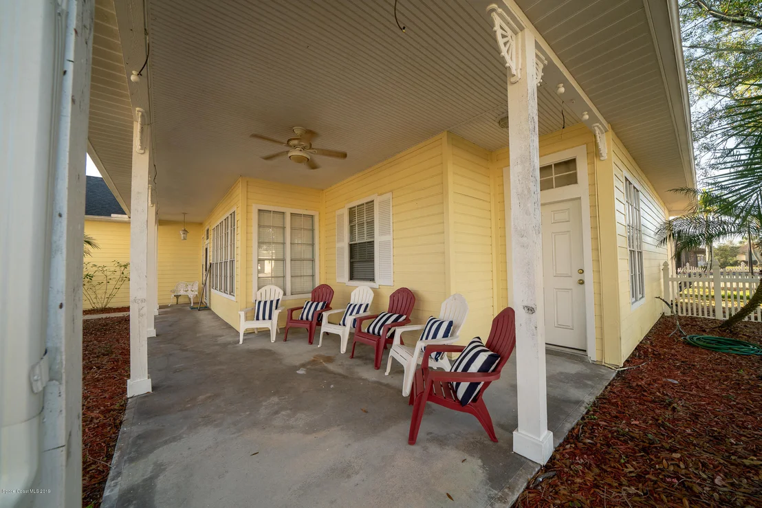 Photo of 973 Whisperoak Drive