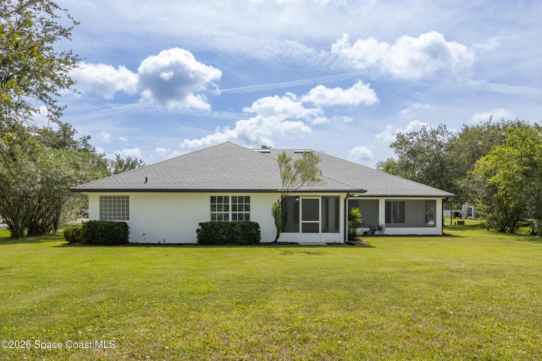 Photo of 2160 Windbrook Drive SE