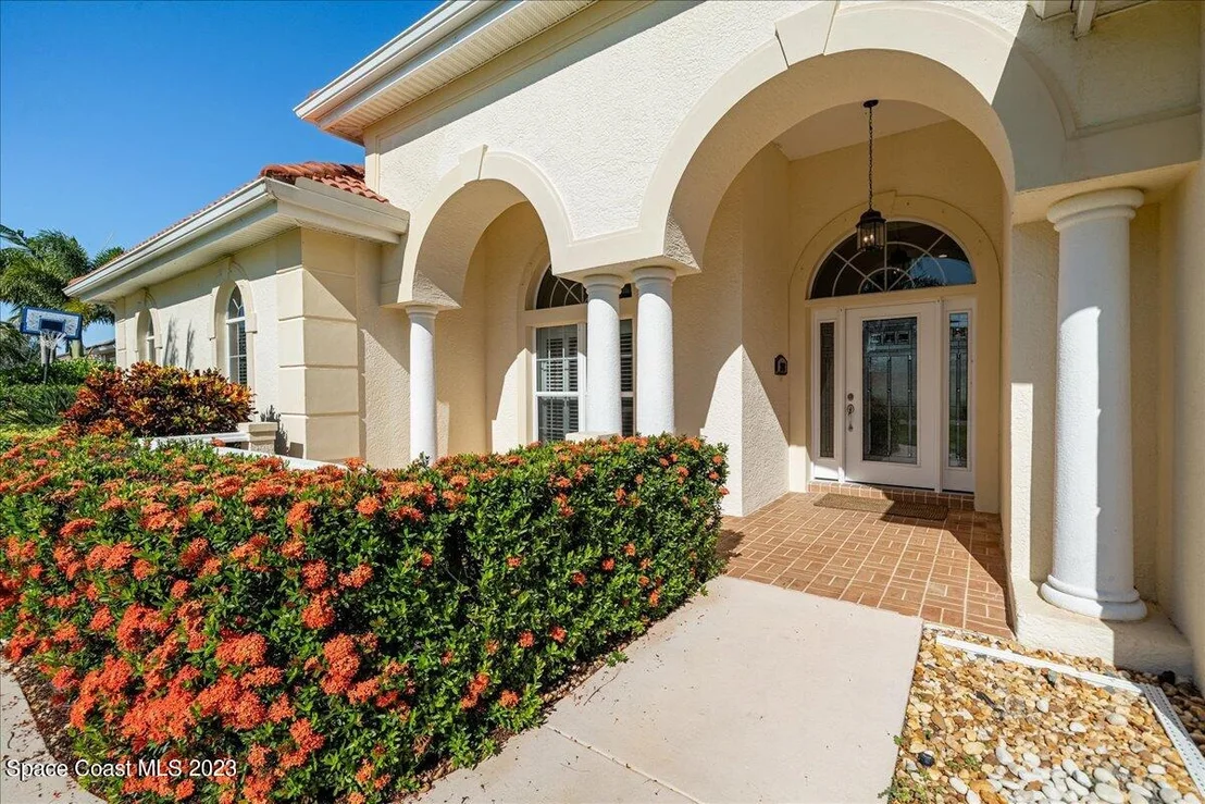 Photo of 208 Lanternback Island Drive