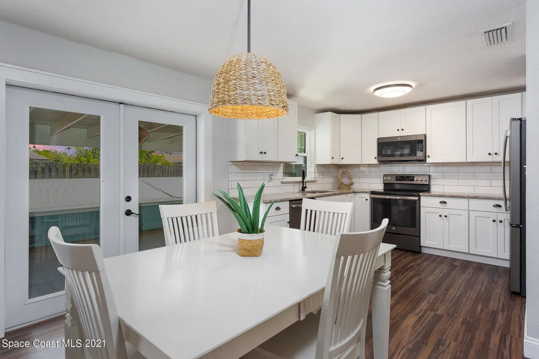 Photo of 2148 Reef Avenue
