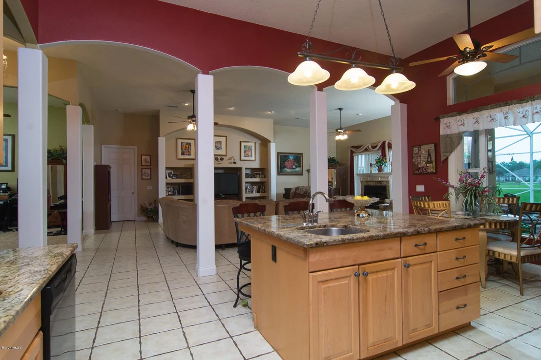 Photo of 925 Derby Lane