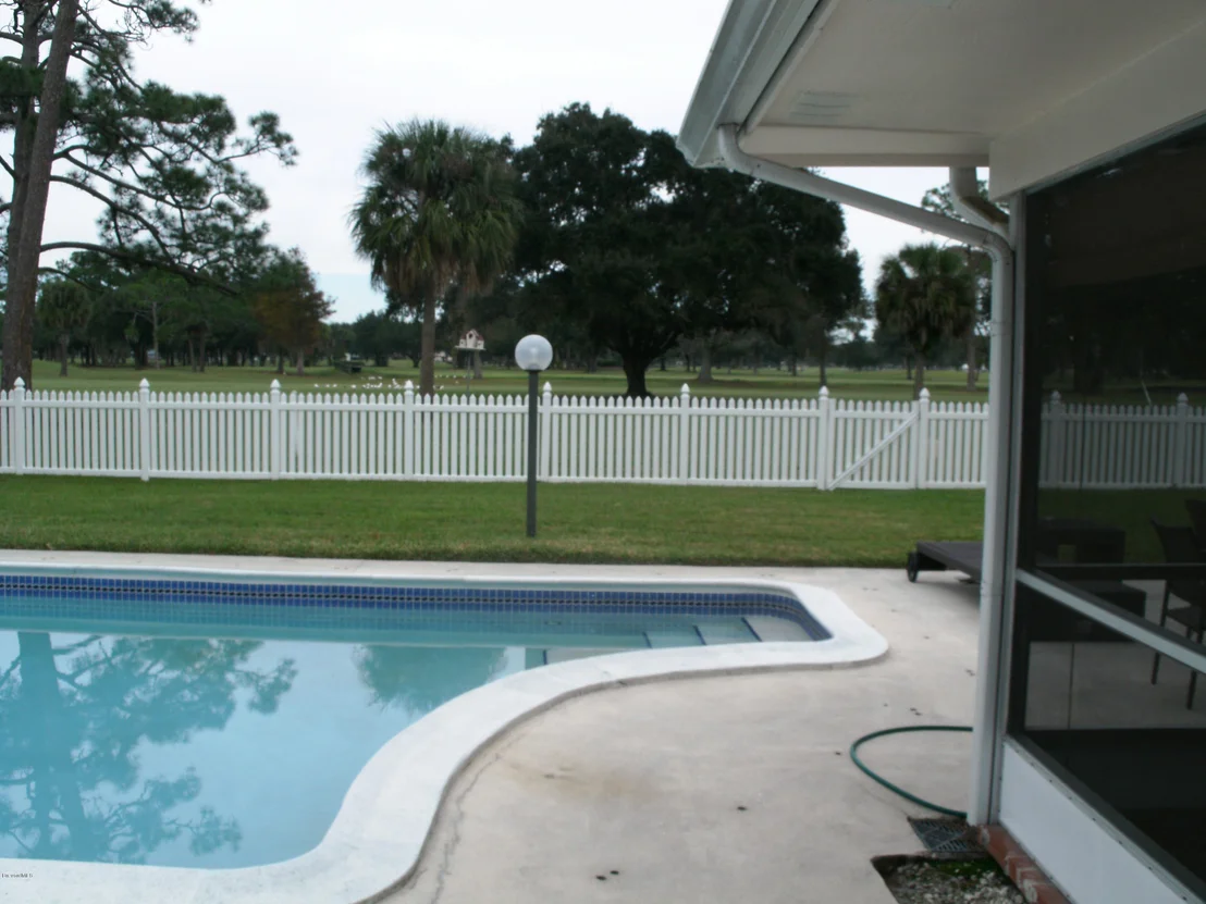 Photo of 1018 Barton Boulevard