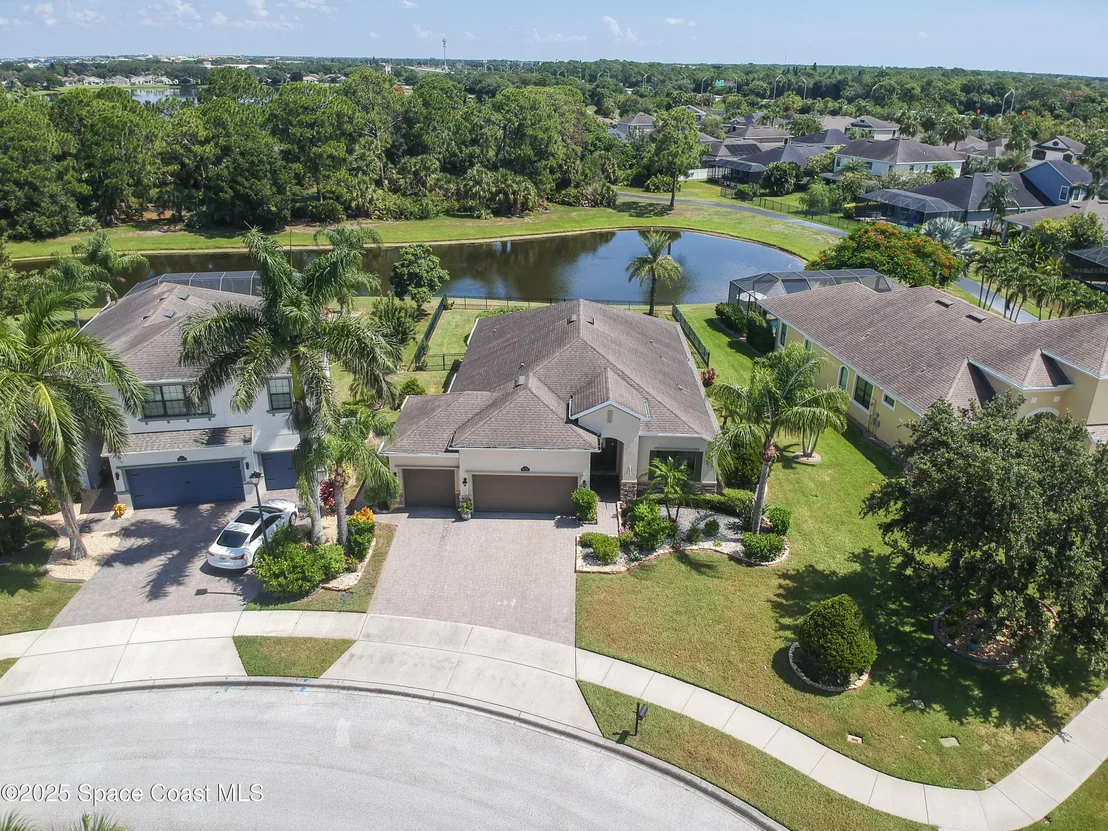 Photo of 8553 Drayton Circle