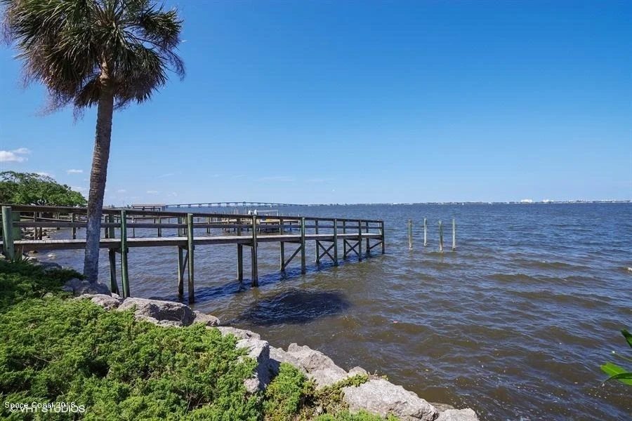 Photo of 839 Indian River Drive