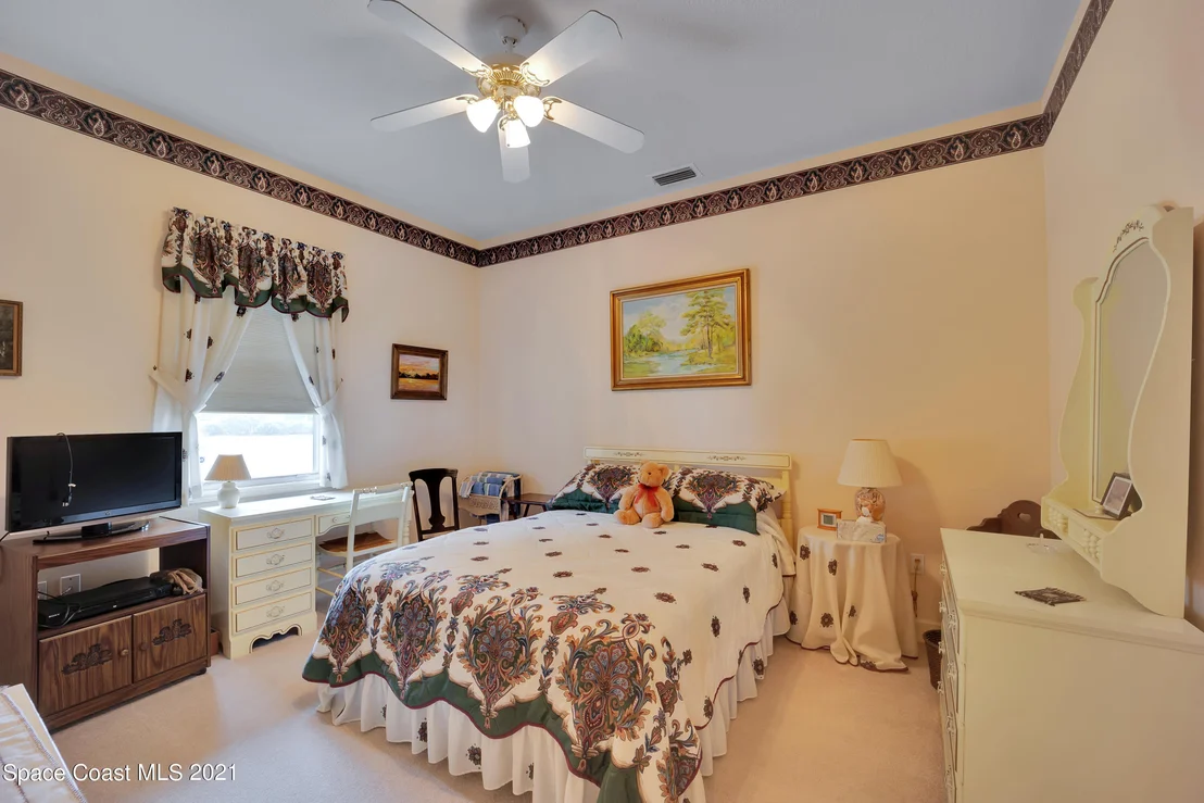 Photo of 951 Stratford Place
