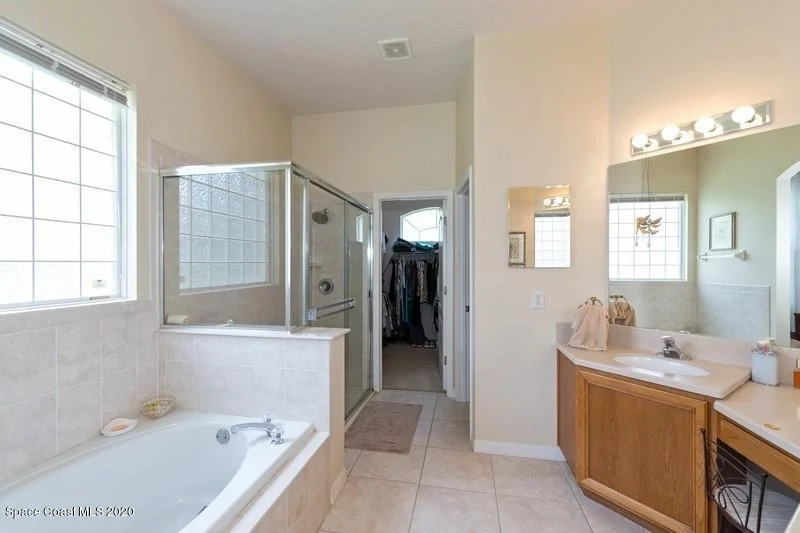 Photo of 1772 Windbrook Drive SE