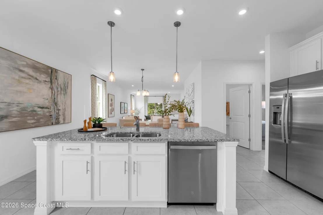 Photo of 896 Castleford Avenue NE