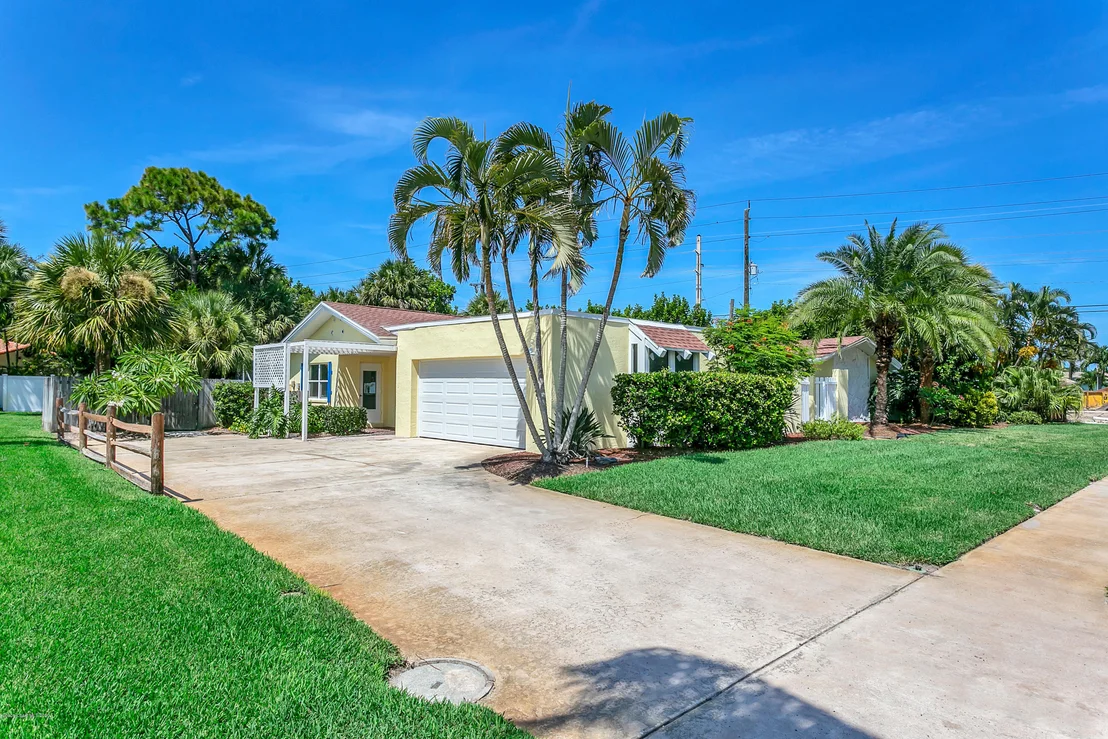 Photo of 304 Sand Pine Road