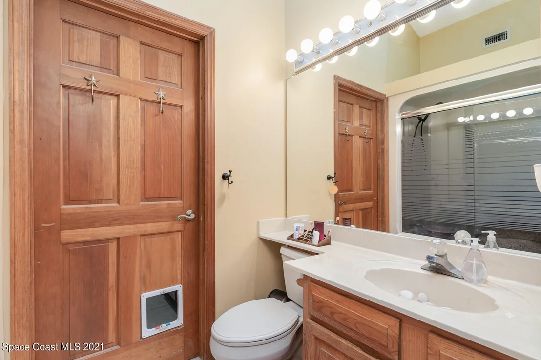 Photo of 654 Hummingbird Drive