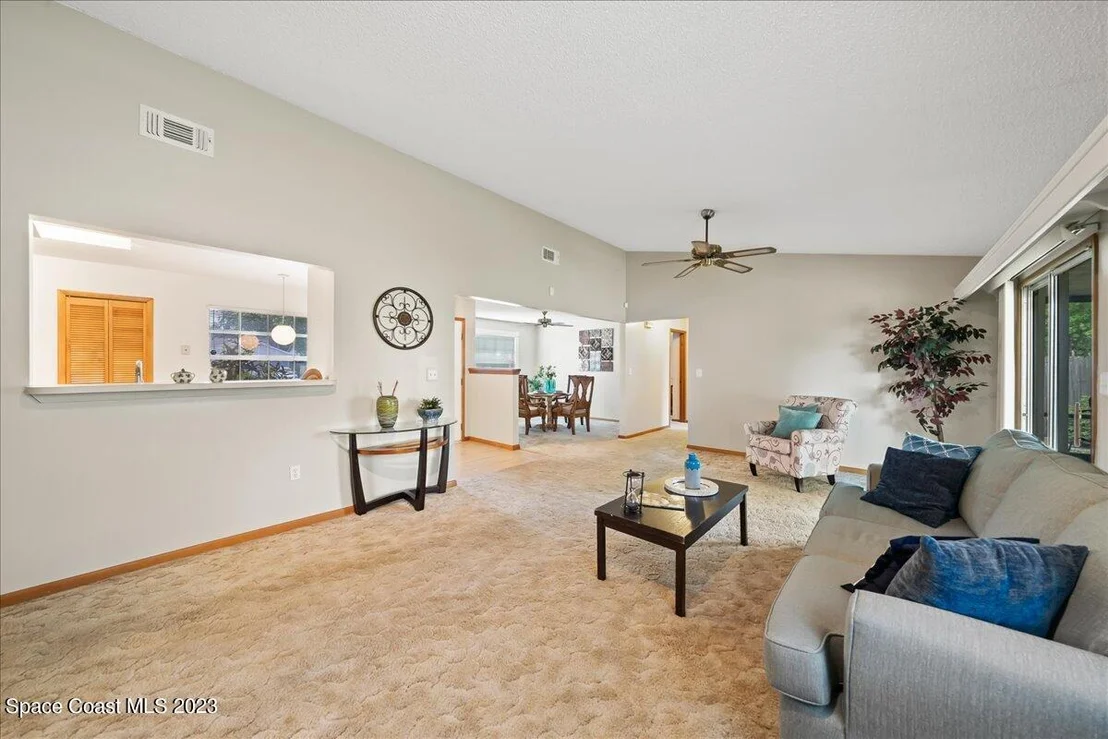 Photo of 809 Pine Valley Court