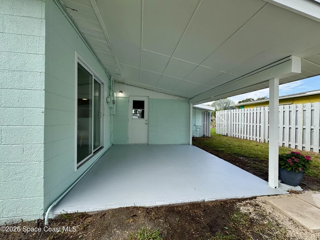 Photo of 2252 Laden Road
