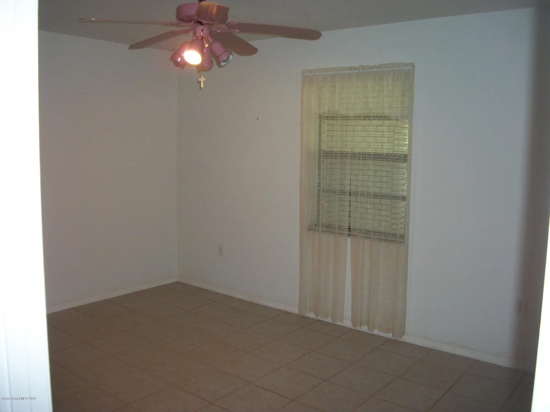 Photo of 1200 Wayne Lane NE