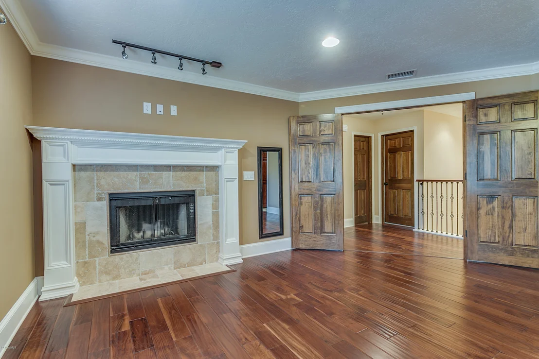 Photo of 4565 Lake Washington Road