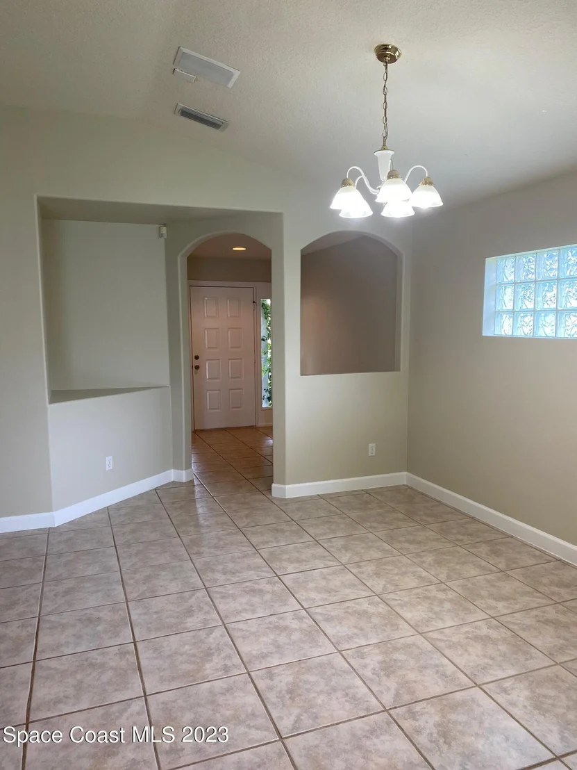 Photo of 407 Lofts Drive