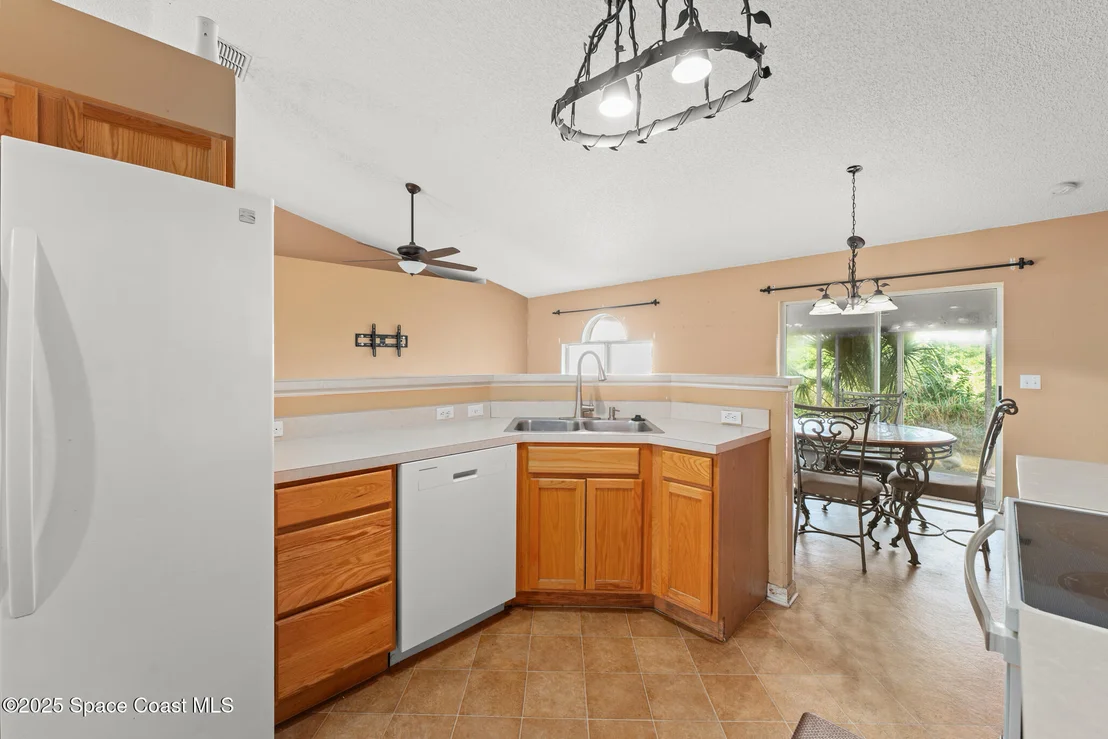 Photo of 6200 Edison Street