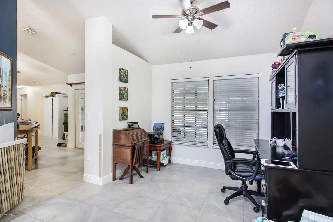 Photo of 1241 Walnut Grove Way