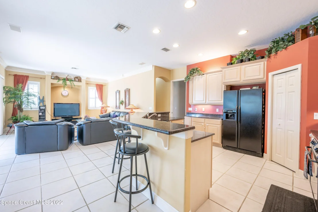 Photo of 981 Stratford Place