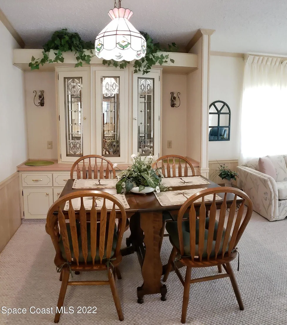 Photo of 2375 Coconut Palm Drive NE