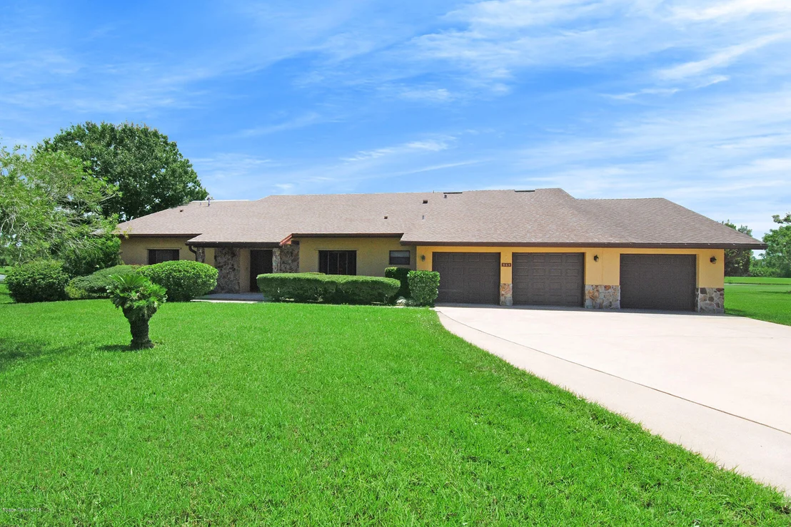 Photo of 965 Long Meadow Lane