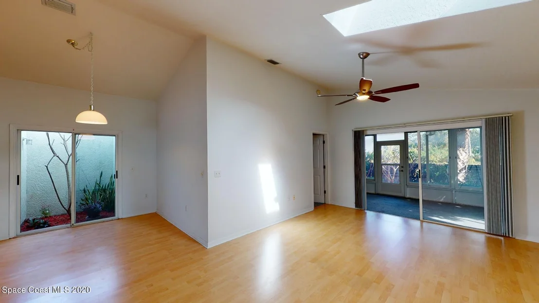 Photo of 322 Myrtlewood Road