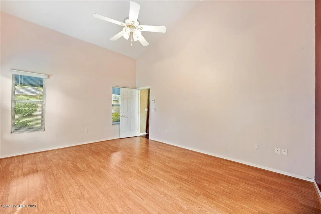Photo of 984 Pelican Lane