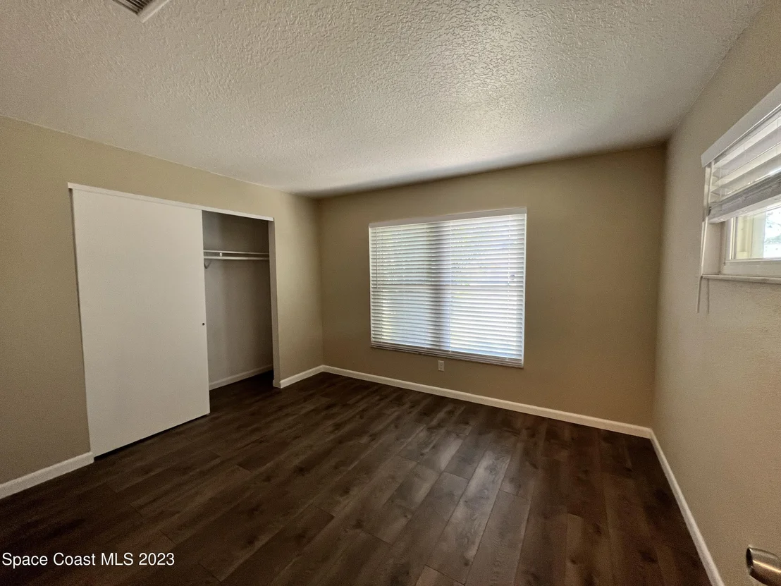 Photo of 2879 Lancaster Road