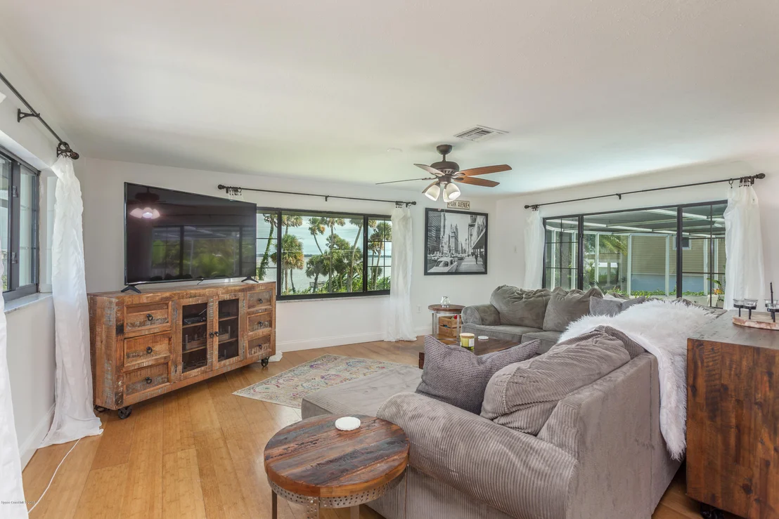 Photo of 3049 N Indian River Drive
