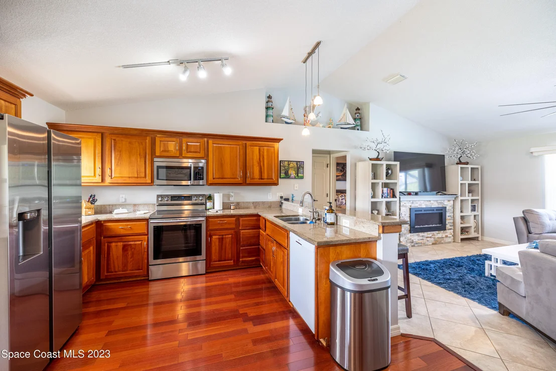 Photo of 1660 Whitman Drive