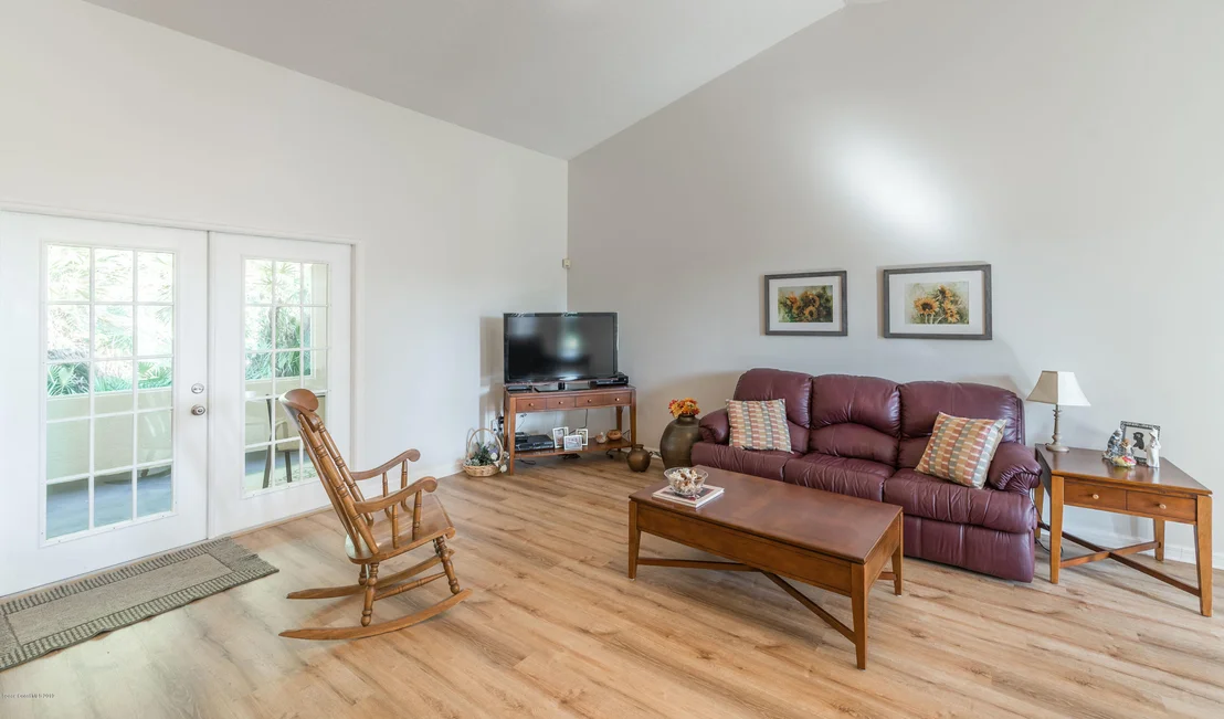 Photo of 973 Somerset Lane