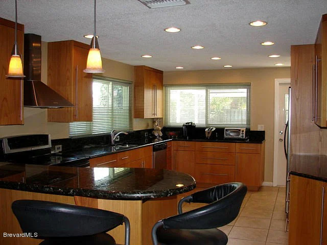 Photo of 315 Hamlin Avenue