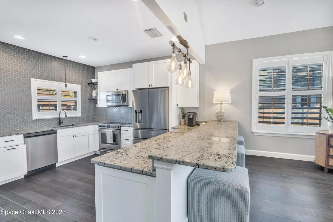 Photo of 1010 Citrus Avenue NE