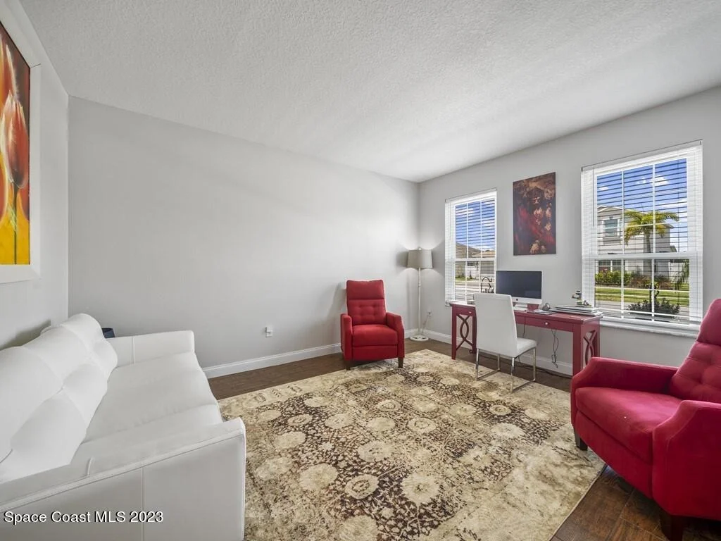 Photo of 3233 Hawthorne Avenue