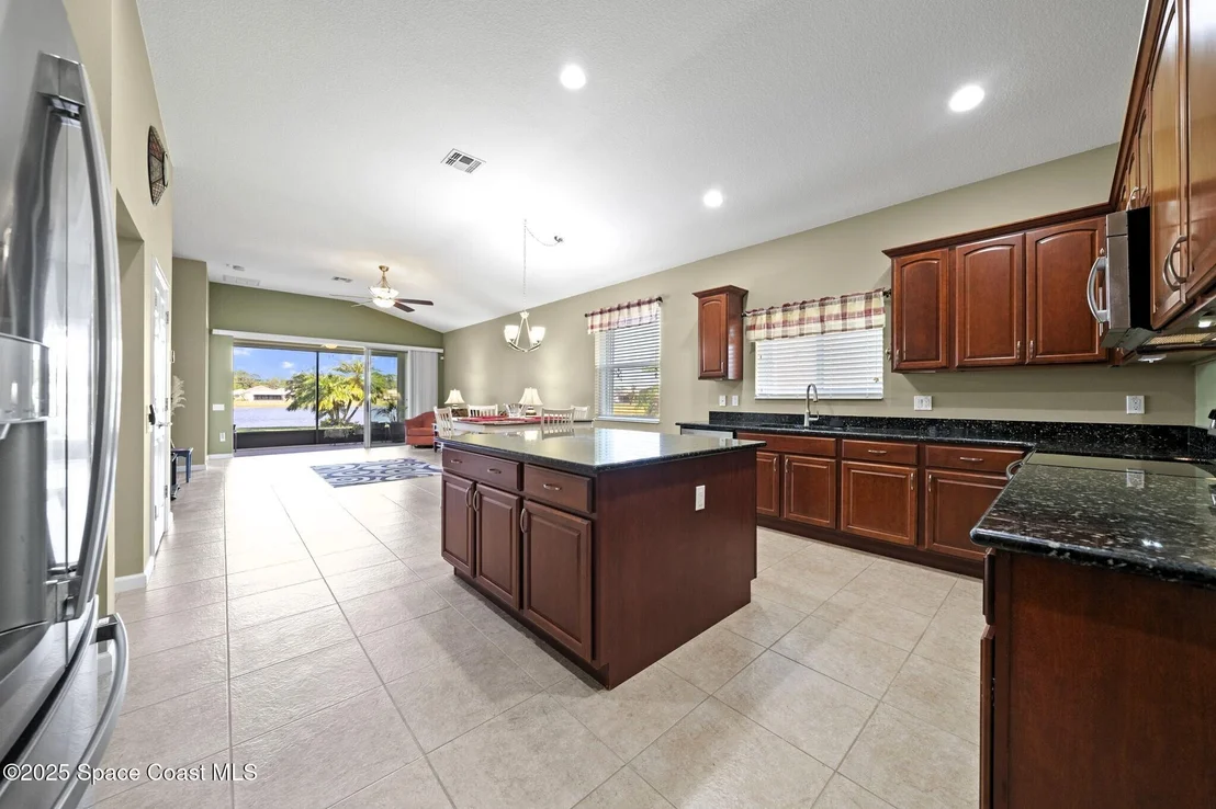 Photo of 1327 Dittmer Circle SE