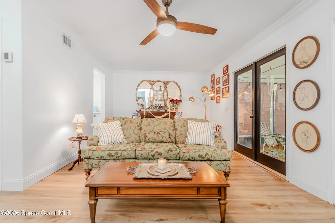 Photo of 5925 Riverside Drive