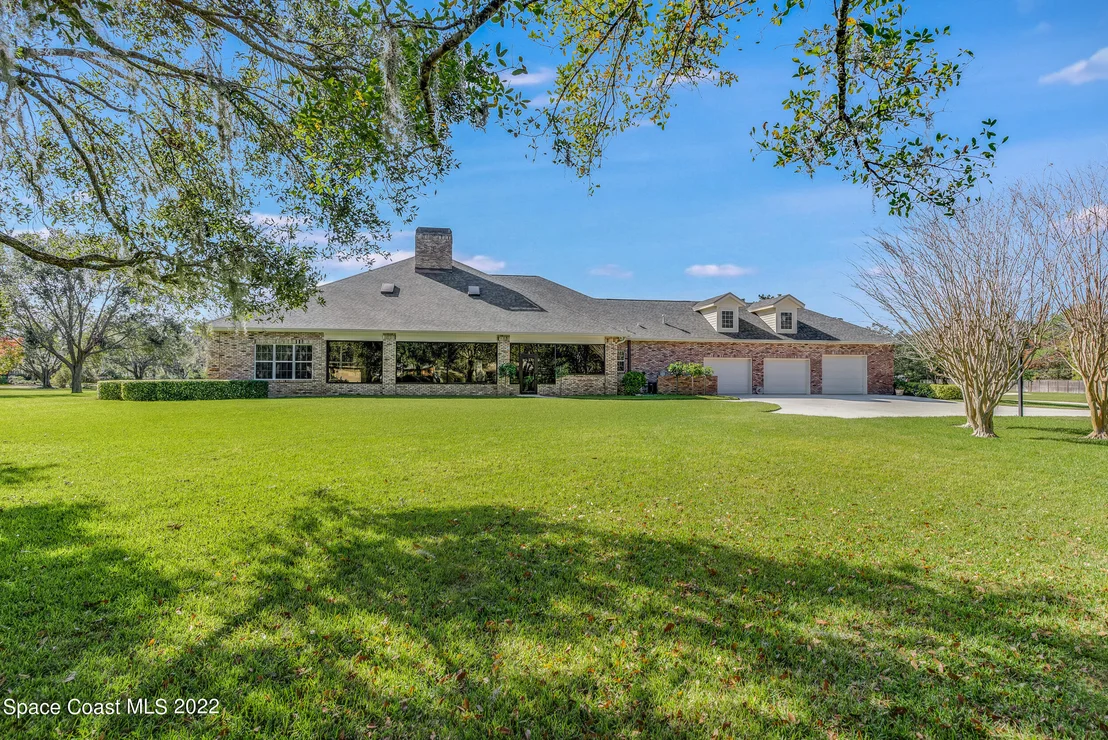 Photo of 3685 Oak Lane