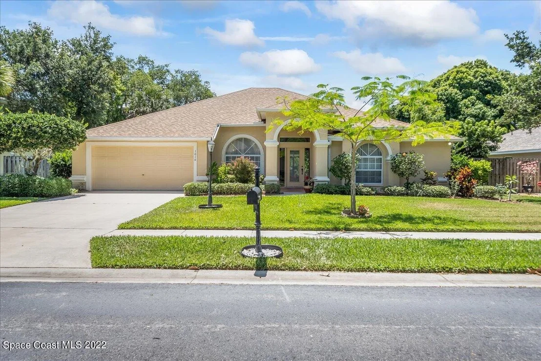 Photo of 1010 Spring Oak Drive