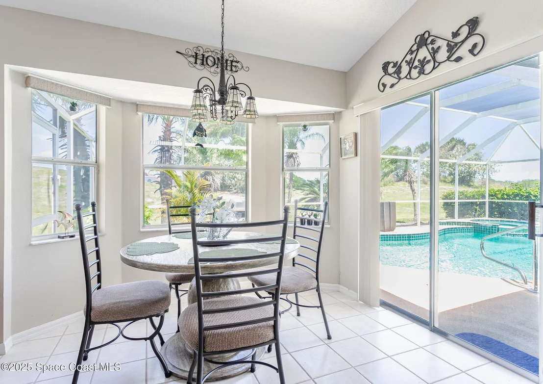 Photo of 2386 Golf Vista Boulevard