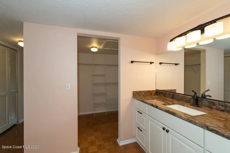 Photo of Unit 1221 at 305 Tangle Run Boulevard