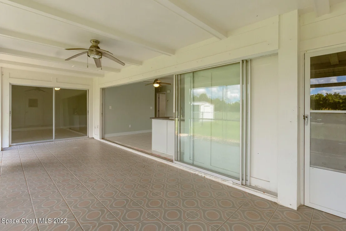 Photo of 3082 Edgewood Drive NE