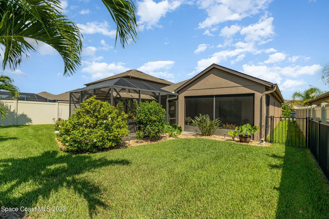 Photo of 1208 Dillard Drive SE