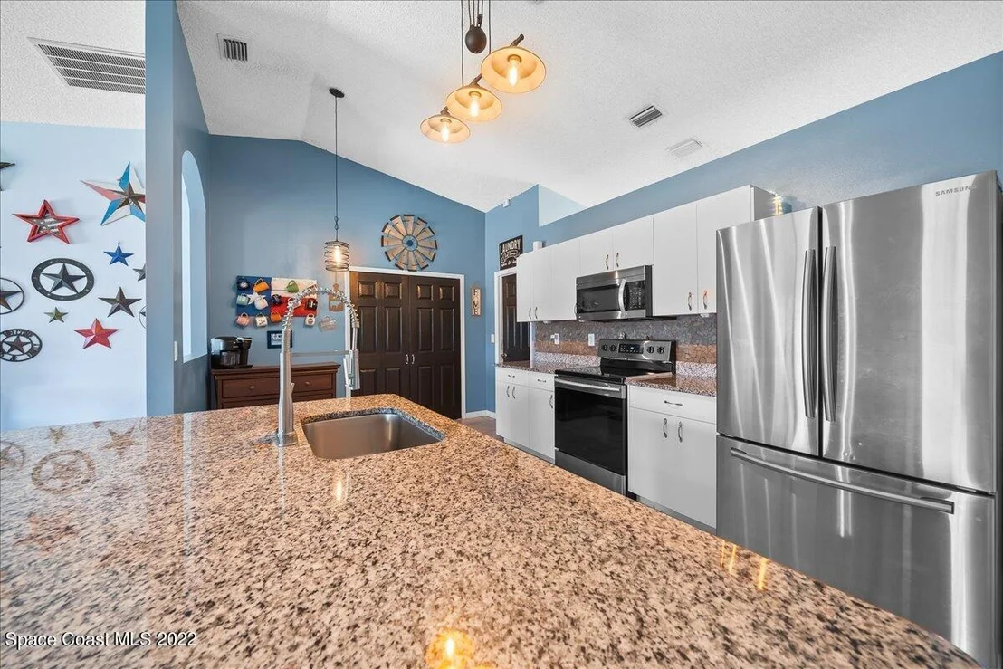 Photo of 2959 Triangle Road SE