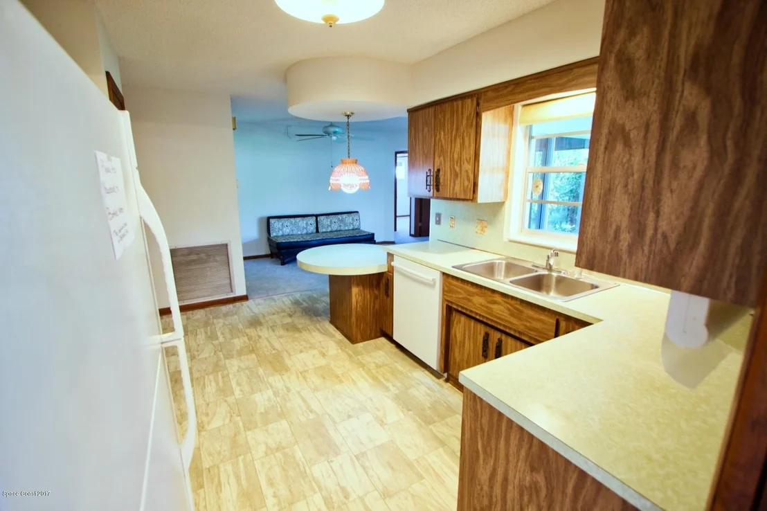 Photo of 735 Verbenia Drive