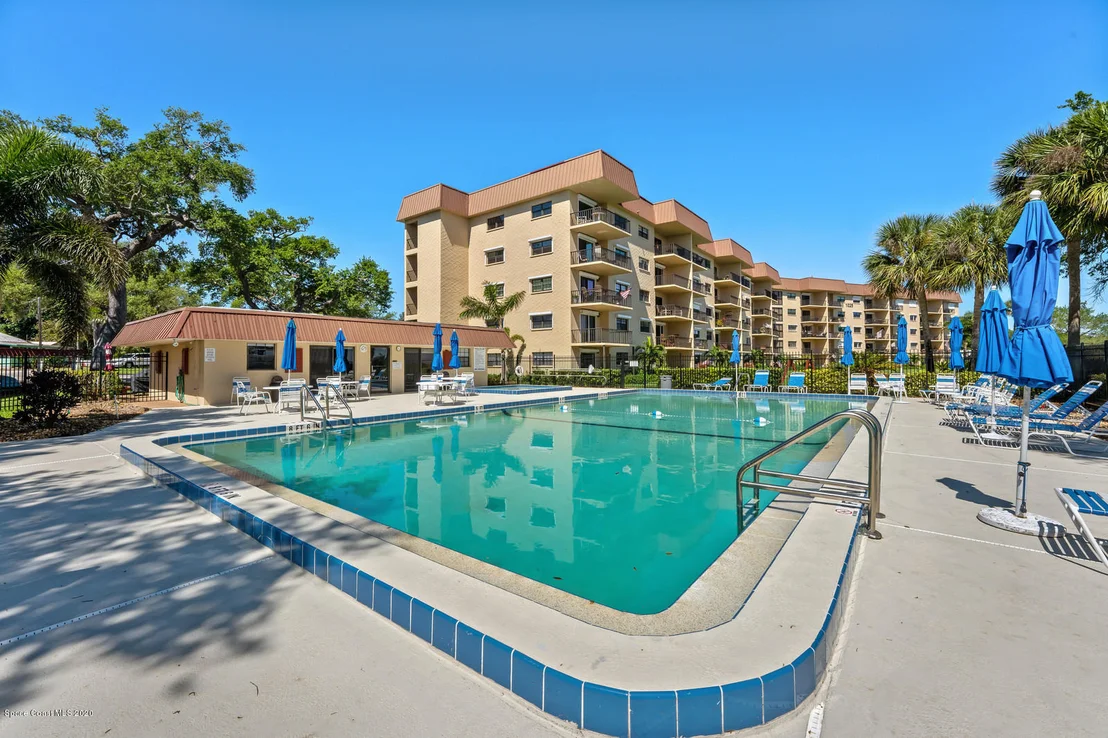 Photo of Unit 310 at 1025 Rockledge Drive
